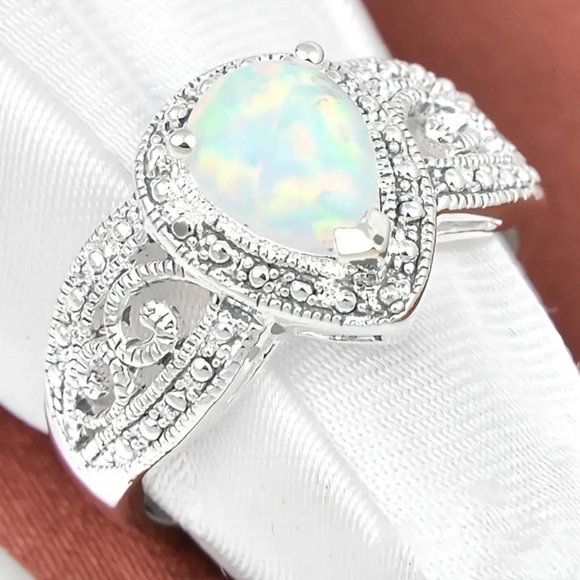 NWOT  Ladies teardrop shaped OPAL Ring sz 7   no markings   r61 - Picture 3 of 6